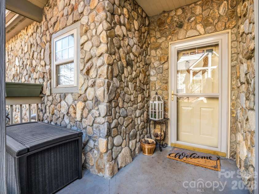 158 Stonecrest Court, Lake Lure, NC 28746.  MLS# CAR4230404, YatesRealty ID 1833. Entry