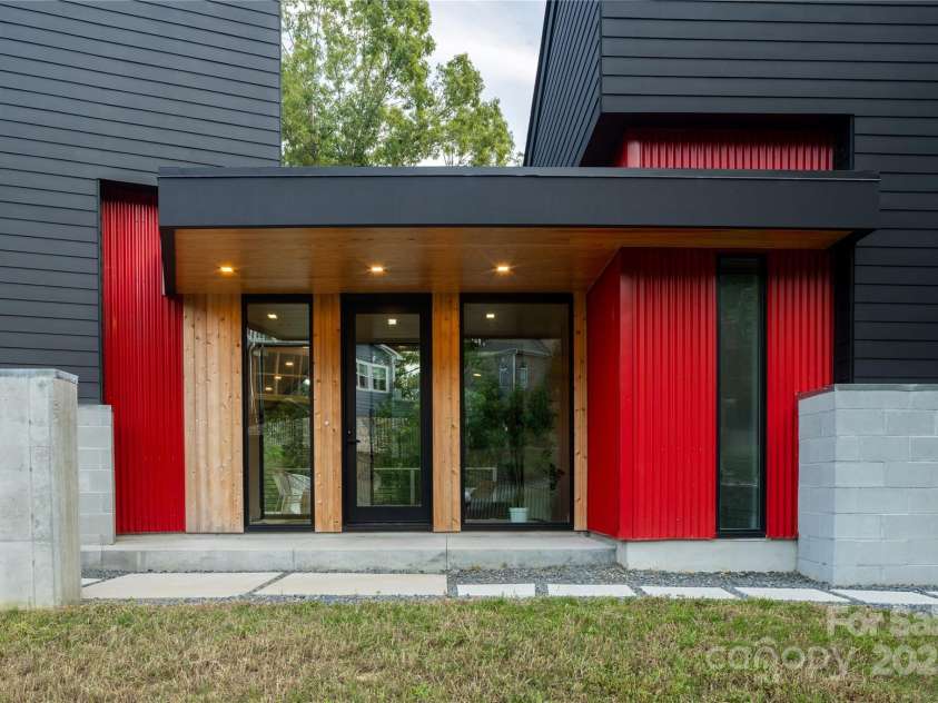 386 Squirrel Lane, Clover, SC 29710.  MLS# CAR4305533, YatesRealty ID 1833. 