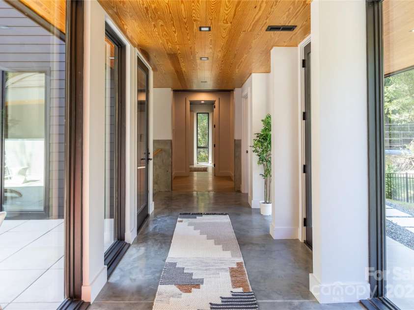 386 Squirrel Lane, Clover, SC 29710.  MLS# CAR4305533, YatesRealty ID 1833. 