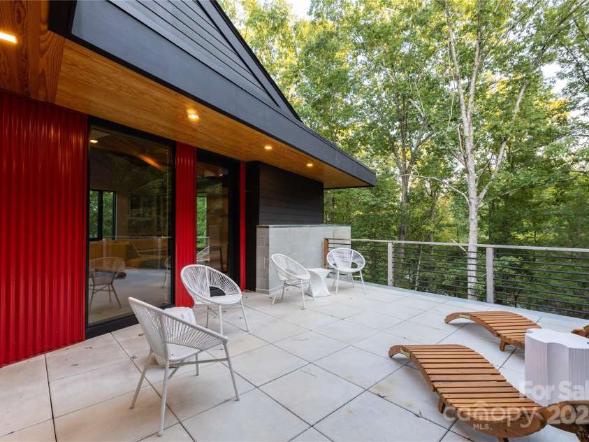 386 Squirrel Lane, Clover, SC 29710.  MLS# CAR4305533, YatesRealty ID 1833. 