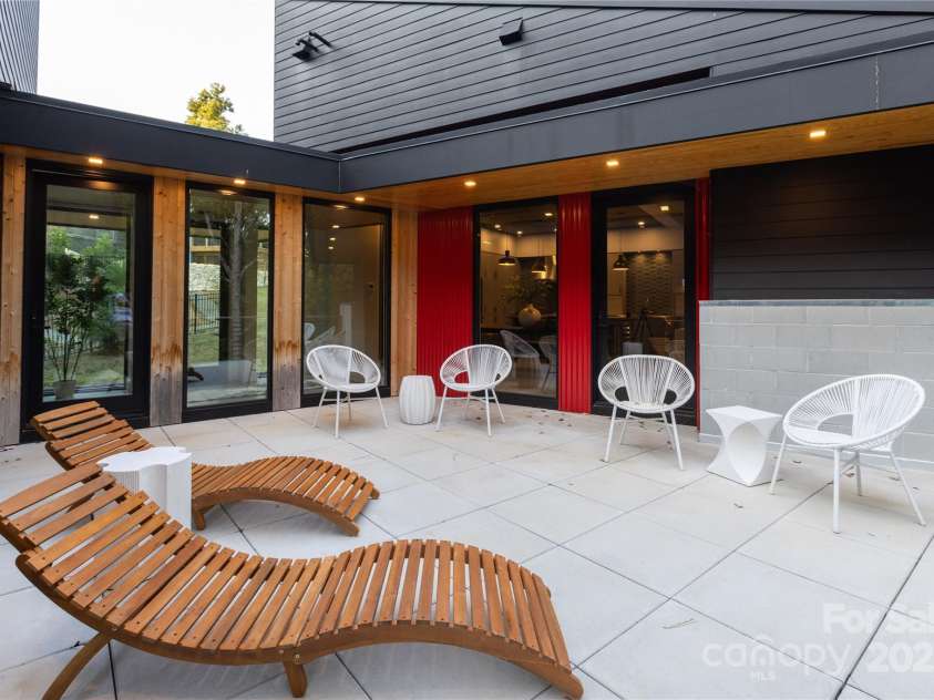 386 Squirrel Lane, Clover, SC 29710.  MLS# CAR4305533, YatesRealty ID 1833. 