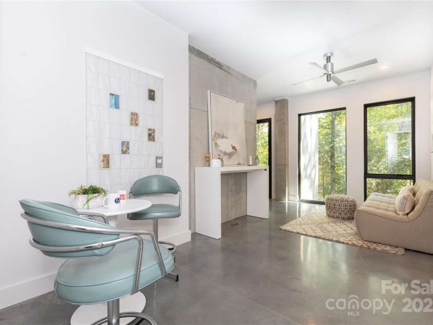 386 Squirrel Lane, Clover, SC 29710.  MLS# CAR4305533, YatesRealty ID 1833. 