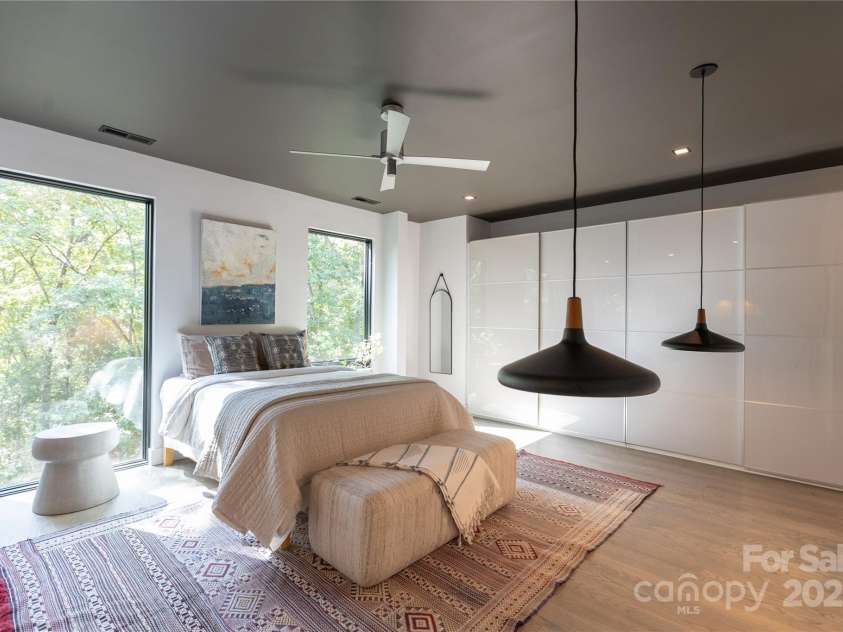 386 Squirrel Lane, Clover, SC 29710.  MLS# CAR4305533, YatesRealty ID 1833. Primary Bedroom 