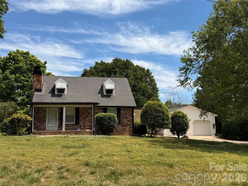 213 Stowe Road, Gastonia, NC 28056.  MLS# CAR4371402, YatesRealty ID 18330. 