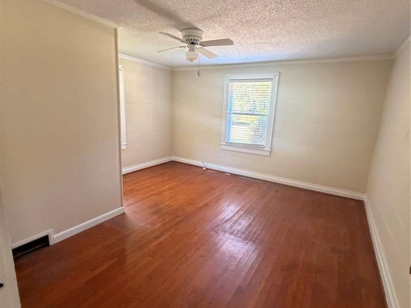 213 Stowe Road, Gastonia, NC 28056.  MLS# CAR4371402, YatesRealty ID 18330. 