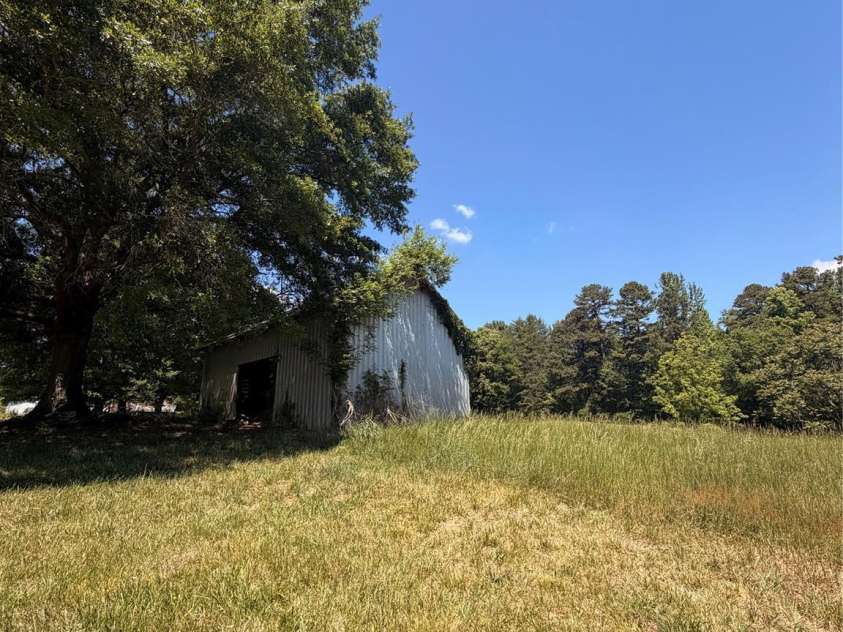 213 Stowe Road, Gastonia, NC 28056.  MLS# CAR4371402, YatesRealty ID 18330. 