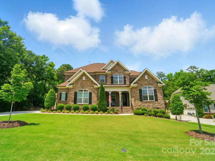 463 Langston Place Drive, Fort Mill, SC 29708.  MLS# CAR4267407, YatesRealty ID 18332. 