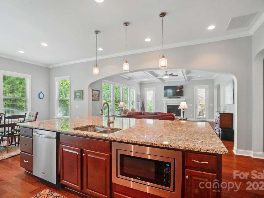 463 Langston Place Drive, Fort Mill, SC 29708.  MLS# CAR4267407, YatesRealty ID 18332. 