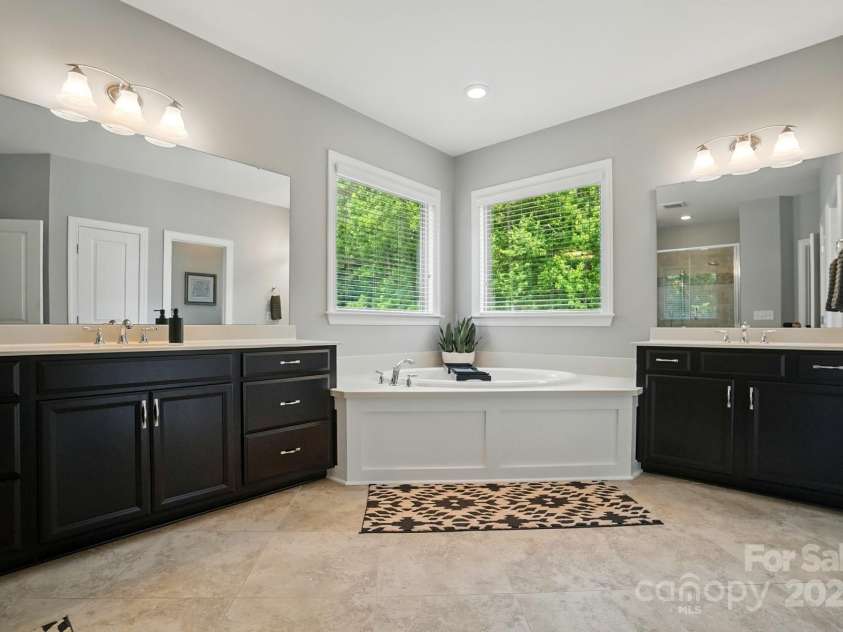 463 Langston Place Drive, Fort Mill, SC 29708.  MLS# CAR4267407, YatesRealty ID 18332. 