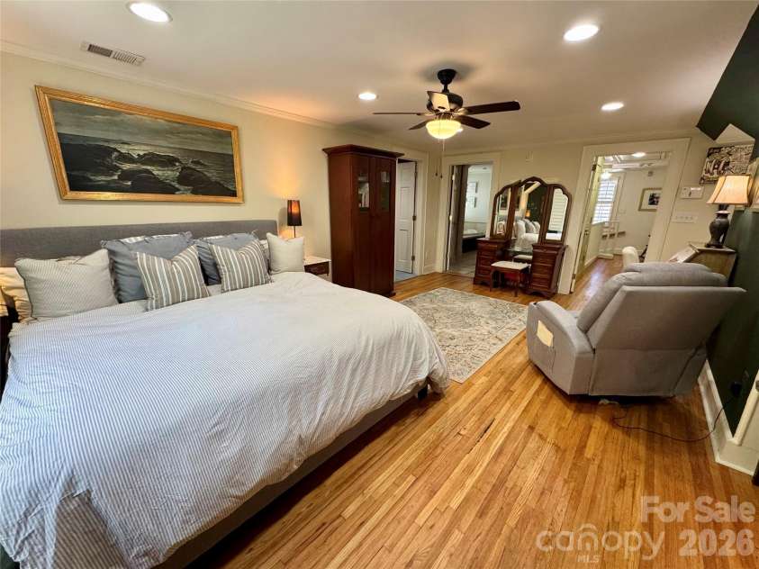 135 Eastover Drive, Concord, NC 28025.  MLS# CAR4372320, YatesRealty ID 18335. 