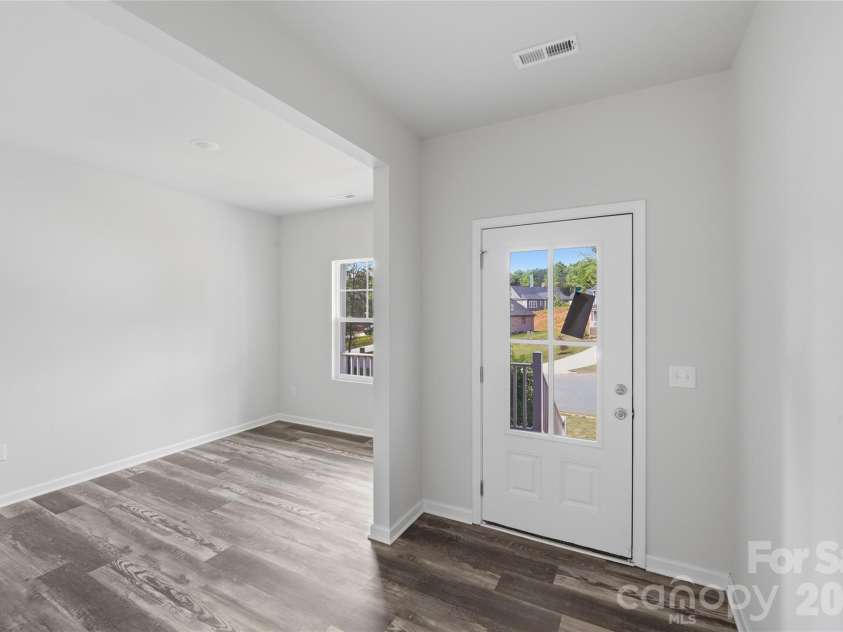 5156 Mark Drive, Hickory, NC 28601.  MLS# CAR4373616, YatesRealty ID 18336. 