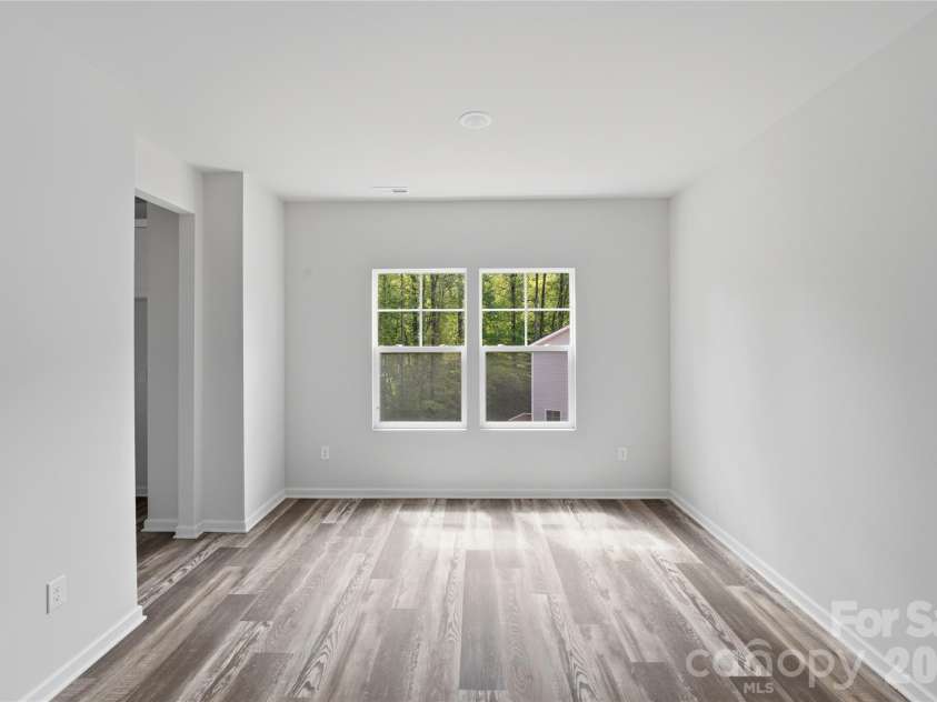 5156 Mark Drive, Hickory, NC 28601.  MLS# CAR4373616, YatesRealty ID 18336. 