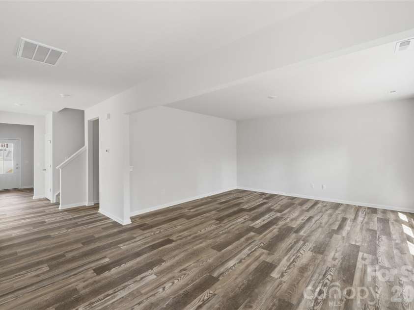 5156 Mark Drive, Hickory, NC 28601.  MLS# CAR4373616, YatesRealty ID 18336. 