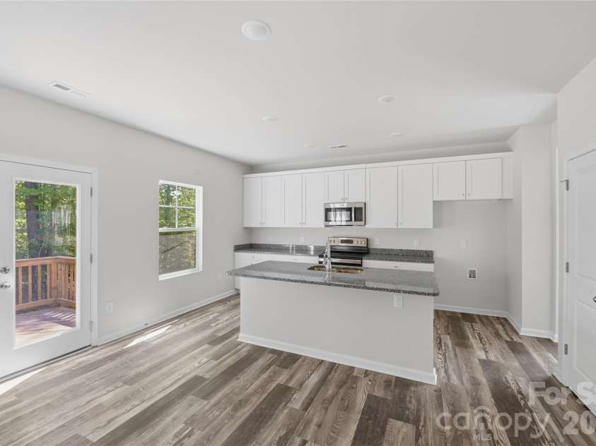 5156 Mark Drive, Hickory, NC 28601.  MLS# CAR4373616, YatesRealty ID 18336. 