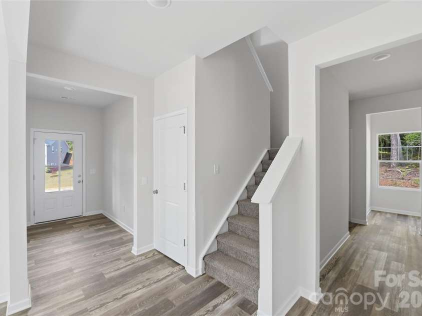 5156 Mark Drive, Hickory, NC 28601.  MLS# CAR4373616, YatesRealty ID 18336. 