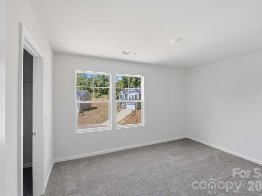 5156 Mark Drive, Hickory, NC 28601.  MLS# CAR4373616, YatesRealty ID 18336. 