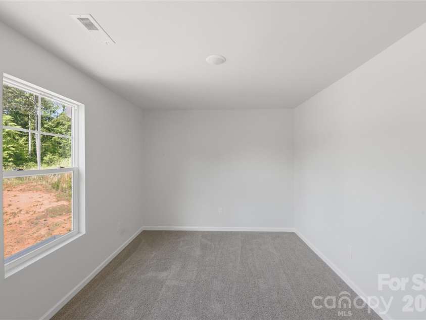 5156 Mark Drive, Hickory, NC 28601.  MLS# CAR4373616, YatesRealty ID 18336. 