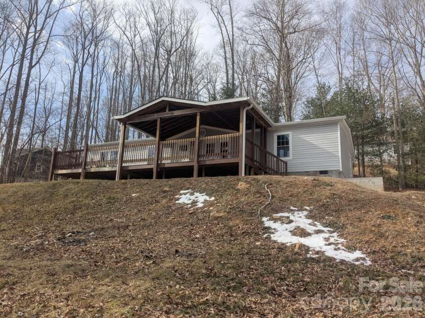 11 Gertrude Lane, Candler, NC 28715.  MLS# CAR4340607, YatesRealty ID 18337. 