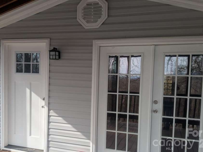 11 Gertrude Lane, Candler, NC 28715.  MLS# CAR4340607, YatesRealty ID 18337. 