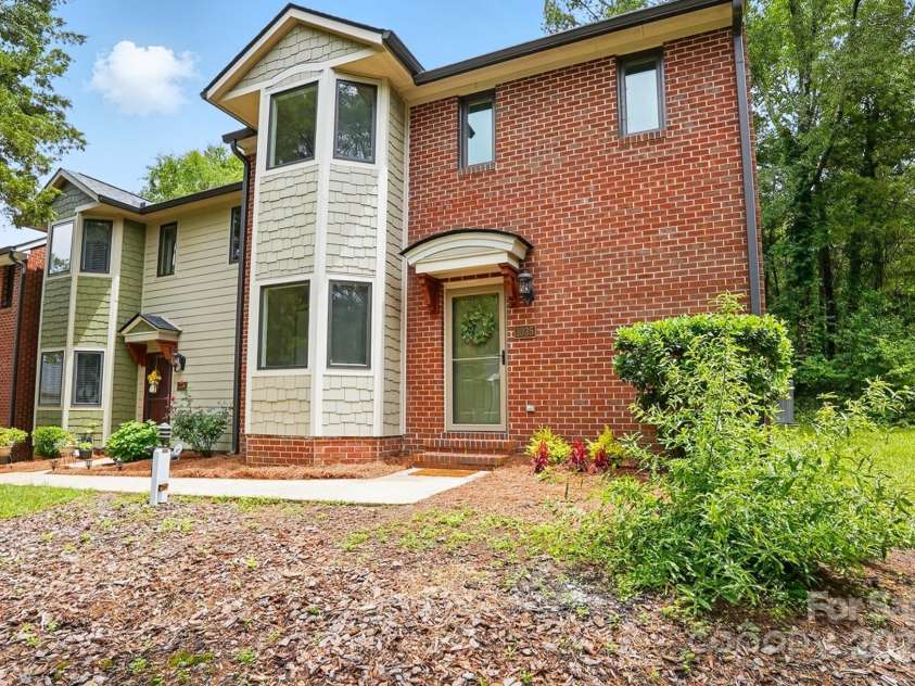 1035 Wexford Place, Concord, NC 28027.  MLS# CAR4264207, YatesRealty ID 18338. Entrance