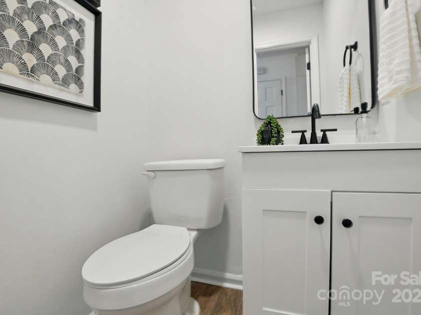 1035 Wexford Place, Concord, NC 28027.  MLS# CAR4264207, YatesRealty ID 18338. Half Bath