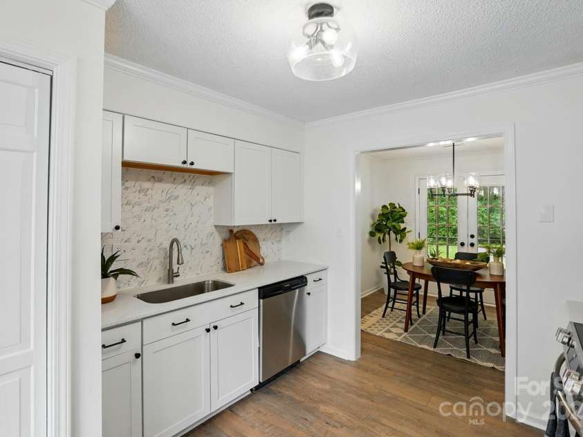 1035 Wexford Place, Concord, NC 28027.  MLS# CAR4264207, YatesRealty ID 18338. Kitchen