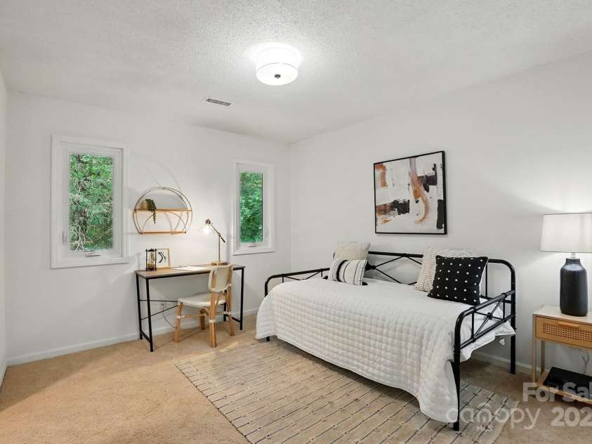 1035 Wexford Place, Concord, NC 28027.  MLS# CAR4264207, YatesRealty ID 18338. Secondary Suite - Bedroom