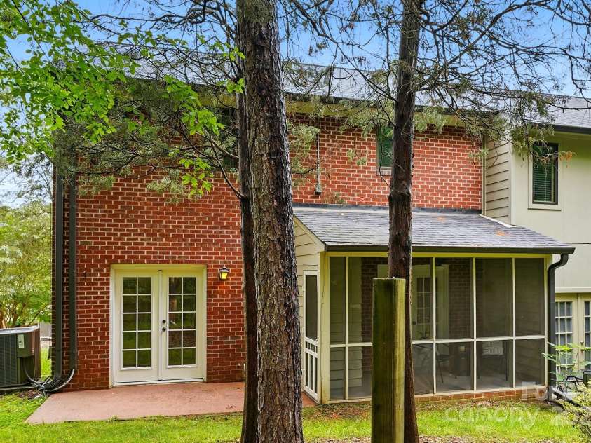 1035 Wexford Place, Concord, NC 28027.  MLS# CAR4264207, YatesRealty ID 18338. Yard