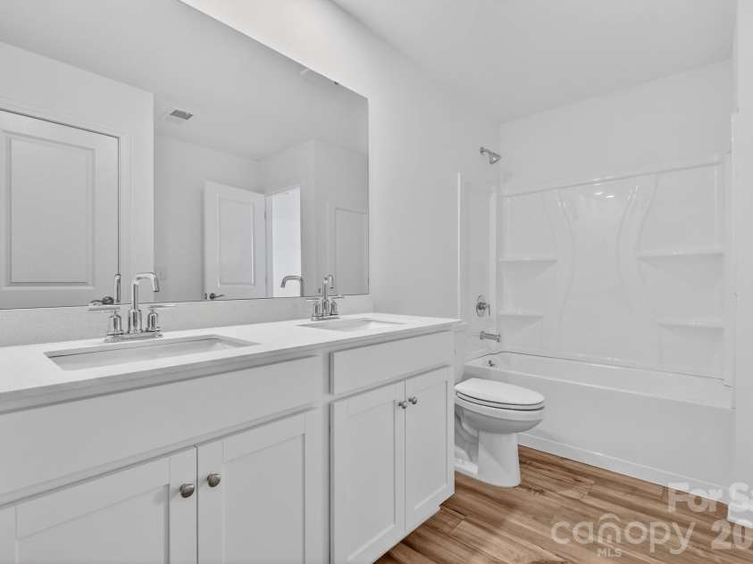 9443 Old Dowd Road, Charlotte, NC 28214.  MLS# CAR4401393, YatesRealty ID 18338. 