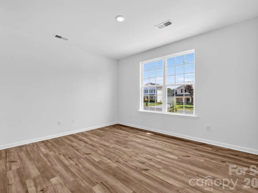 9443 Old Dowd Road, Charlotte, NC 28214.  MLS# CAR4401393, YatesRealty ID 18338. Living Room