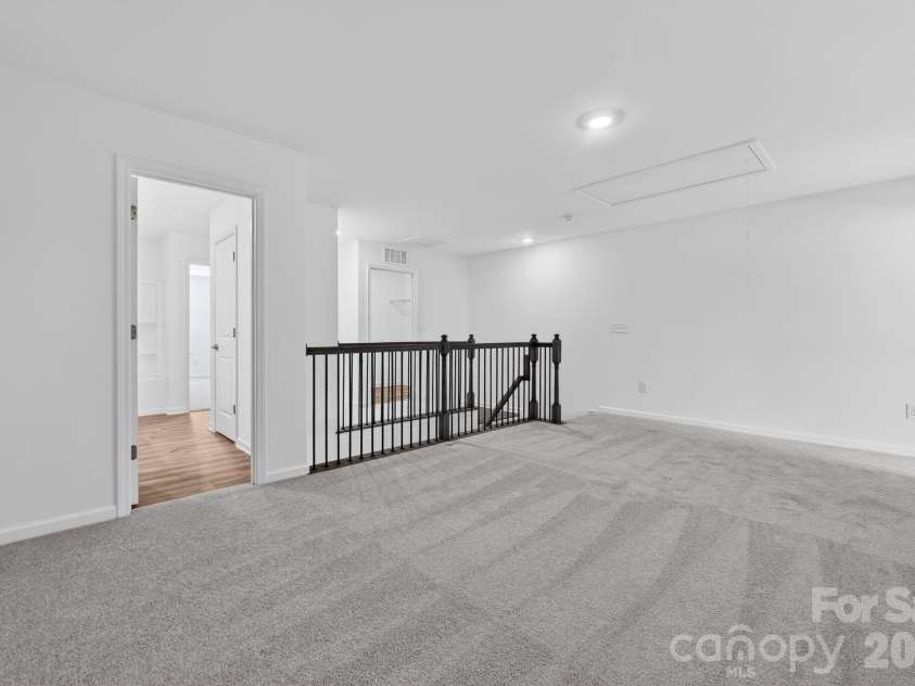 9443 Old Dowd Road, Charlotte, NC 28214.  MLS# CAR4401393, YatesRealty ID 18338. Loft