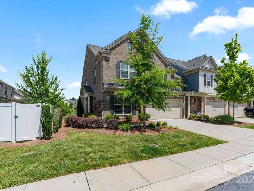 4028 Woodsmill Road, Fort Mill, SC 29707.  MLS# CAR4258934, YatesRealty ID 18339. 