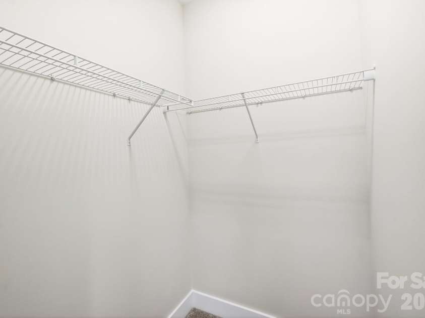 15036 New Amsterdam Lane, Charlotte, NC 28204.  MLS# CAR4367644, YatesRealty ID 18341. 