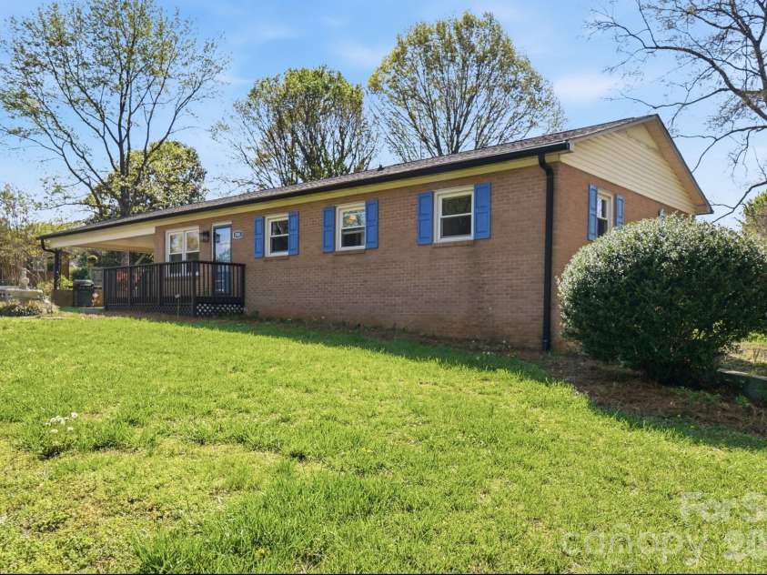 2985 Nc 10 Highway, Conover, NC 28613.  MLS# CAR4362656, YatesRealty ID 18342. 