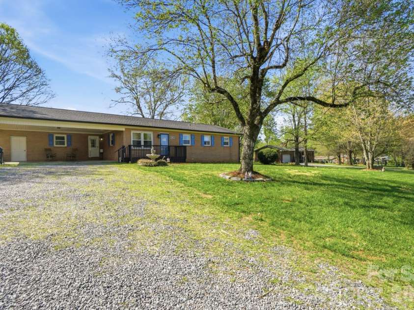 2985 Nc 10 Highway, Conover, NC 28613.  MLS# CAR4362656, YatesRealty ID 18342. 