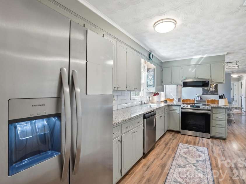 2985 Nc 10 Highway, Conover, NC 28613.  MLS# CAR4362656, YatesRealty ID 18342. 