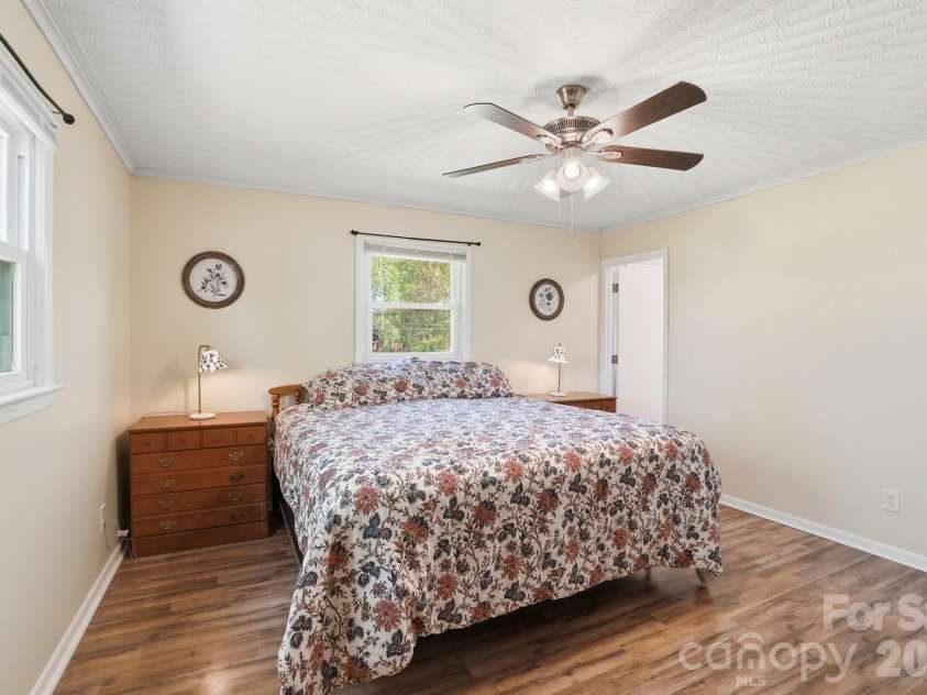 2985 Nc 10 Highway, Conover, NC 28613.  MLS# CAR4362656, YatesRealty ID 18342. 