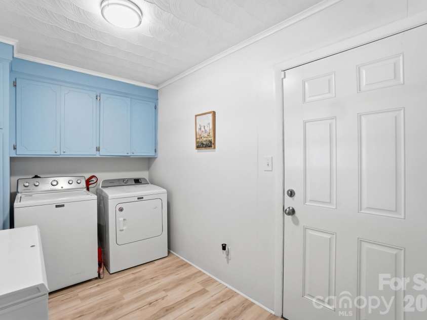 2985 Nc 10 Highway, Conover, NC 28613.  MLS# CAR4362656, YatesRealty ID 18342. 