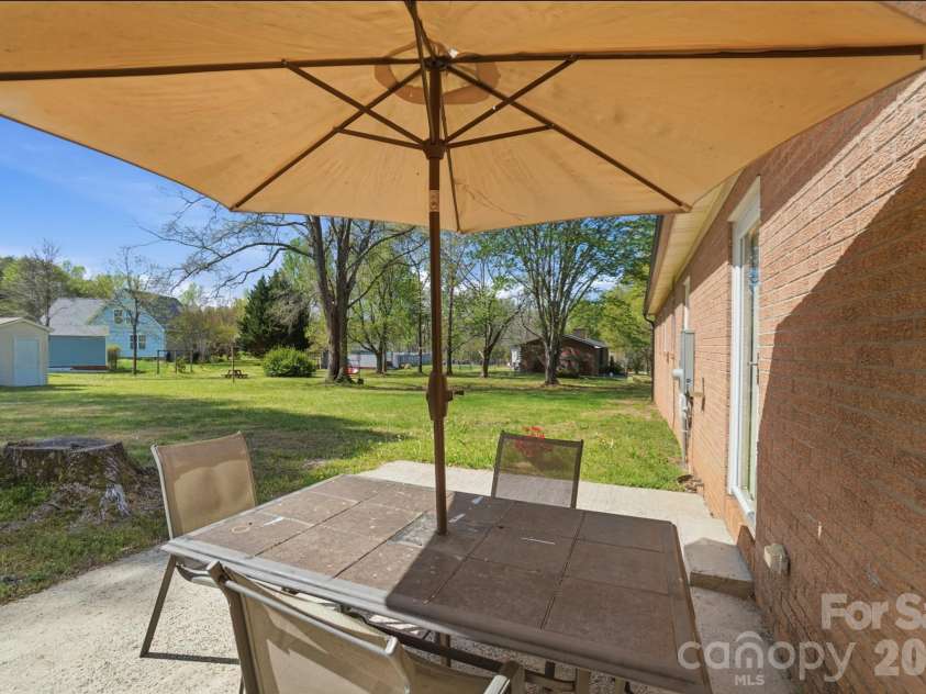 2985 Nc 10 Highway, Conover, NC 28613.  MLS# CAR4362656, YatesRealty ID 18342. 
