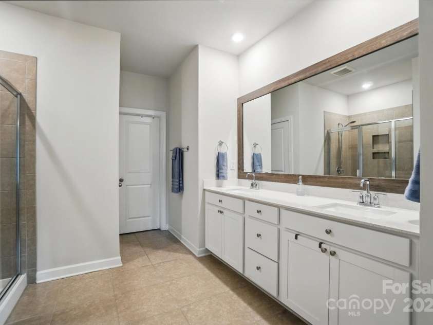 3833 Isenhour Road, Kannapolis, NC 28081.  MLS# CAR4259741, YatesRealty ID 18342. 