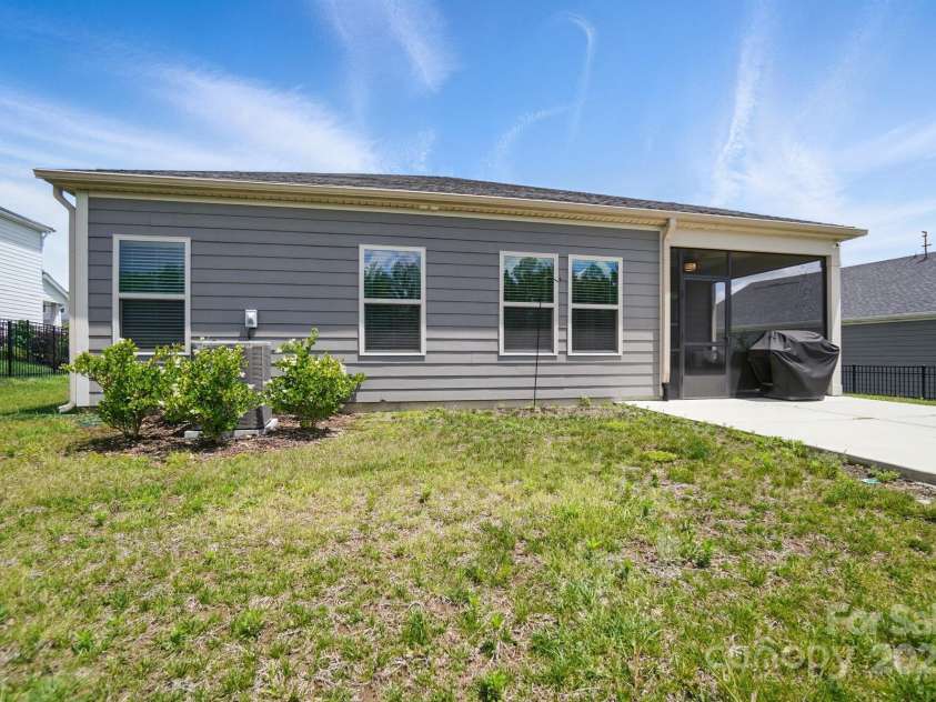 3833 Isenhour Road, Kannapolis, NC 28081.  MLS# CAR4259741, YatesRealty ID 18342. 