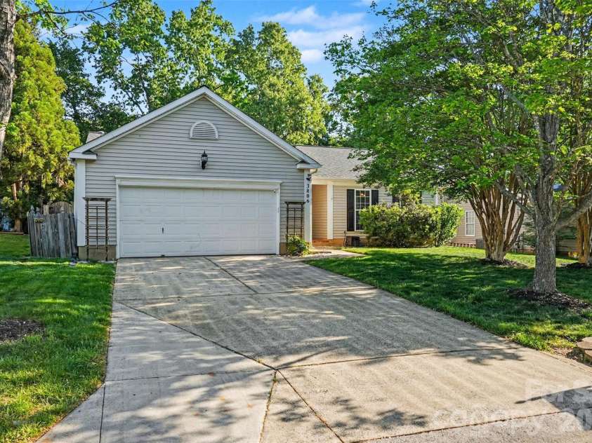 3806 Crimson Wing Drive, Indian Trail, NC 28079.  MLS# CAR4368517, YatesRealty ID 18343. 
