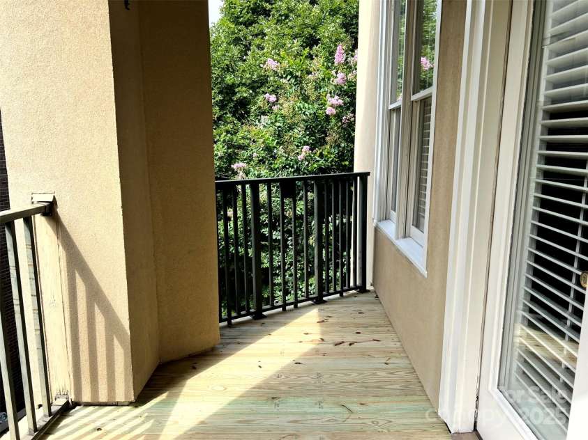 416 Queens Road, Charlotte, NC 28207.  MLS# CAR4289305, YatesRealty ID 18343. 