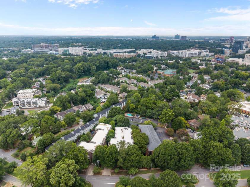 416 Queens Road, Charlotte, NC 28207.  MLS# CAR4289305, YatesRealty ID 18343. 