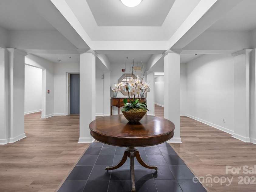 416 Queens Road, Charlotte, NC 28207.  MLS# CAR4289305, YatesRealty ID 18343. Common Space