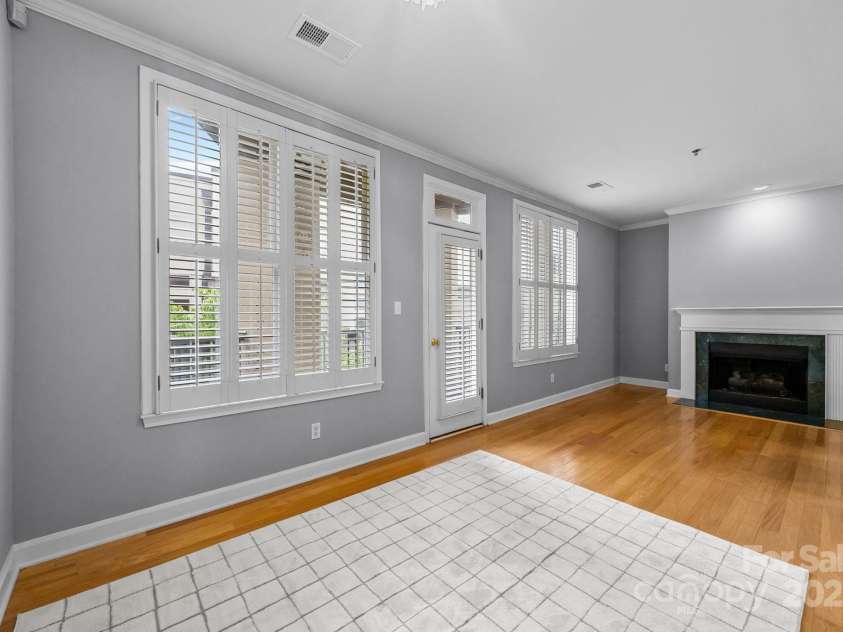 416 Queens Road, Charlotte, NC 28207.  MLS# CAR4289305, YatesRealty ID 18343. Dining Area