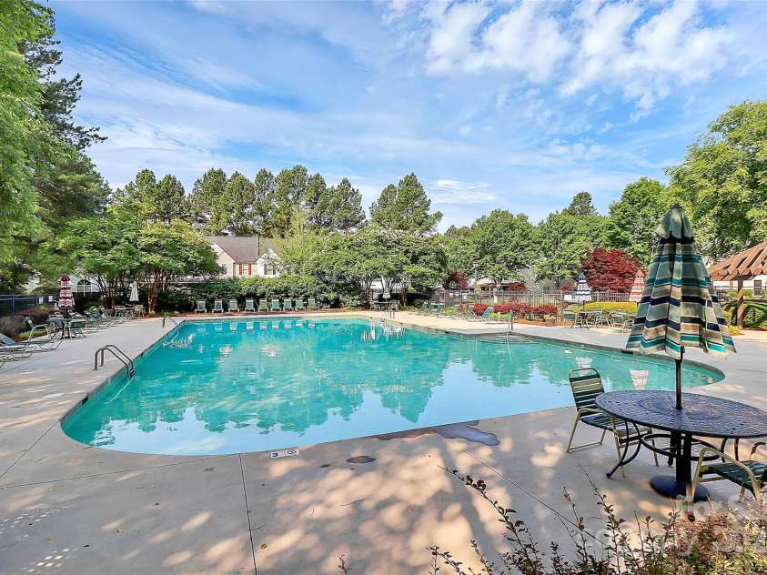 1922 Decatur Court, Charlotte, NC 28213.  MLS# CAR4267117, YatesRealty ID 18344. 