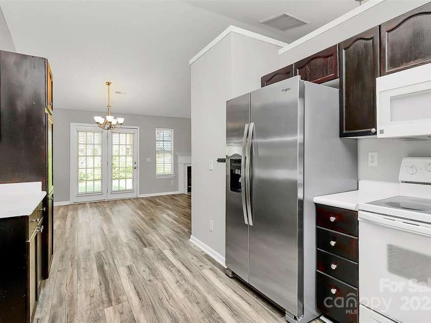 1922 Decatur Court, Charlotte, NC 28213.  MLS# CAR4267117, YatesRealty ID 18344. 