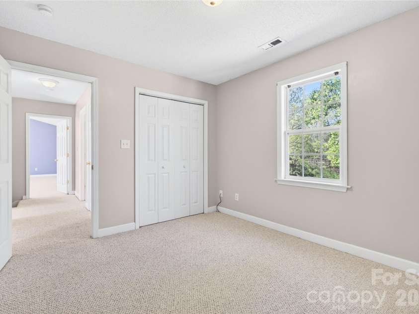 7 Collin Lane, Thomasville, NC 27360.  MLS# CAR4369183, YatesRealty ID 18344. Room 1