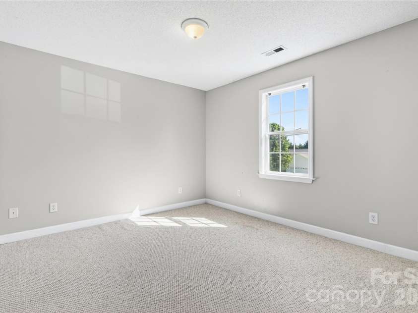 7 Collin Lane, Thomasville, NC 27360.  MLS# CAR4369183, YatesRealty ID 18344. Room 2